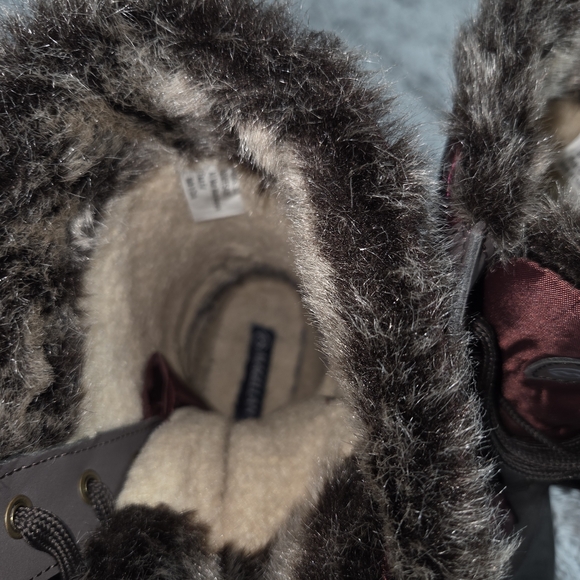 Magellan Outdoors Women's Brown and Burgundy Insulated Lace-Up Winter Boots - Picture 11 of 11